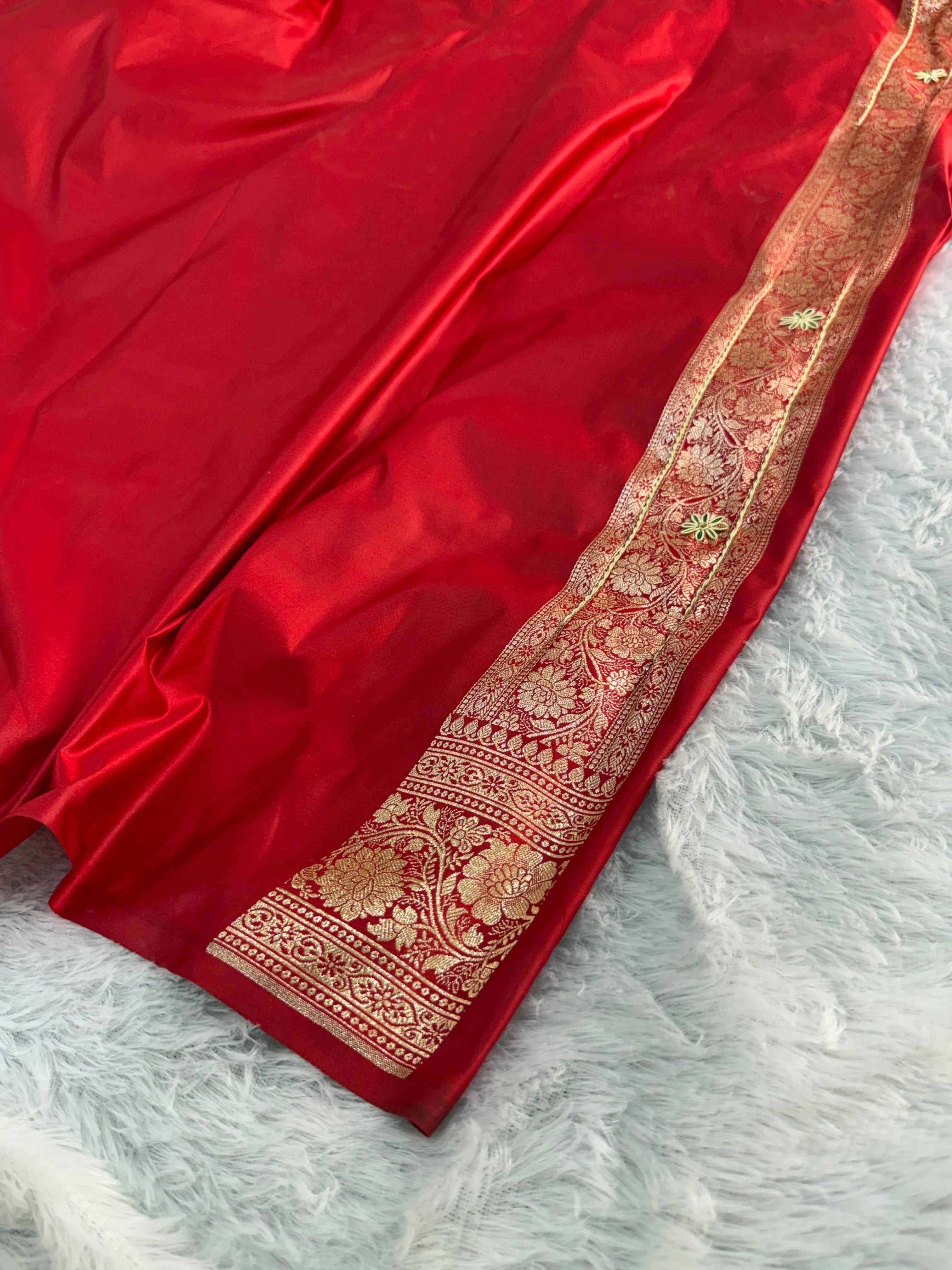 Mashru Bridal saree in Red color shade