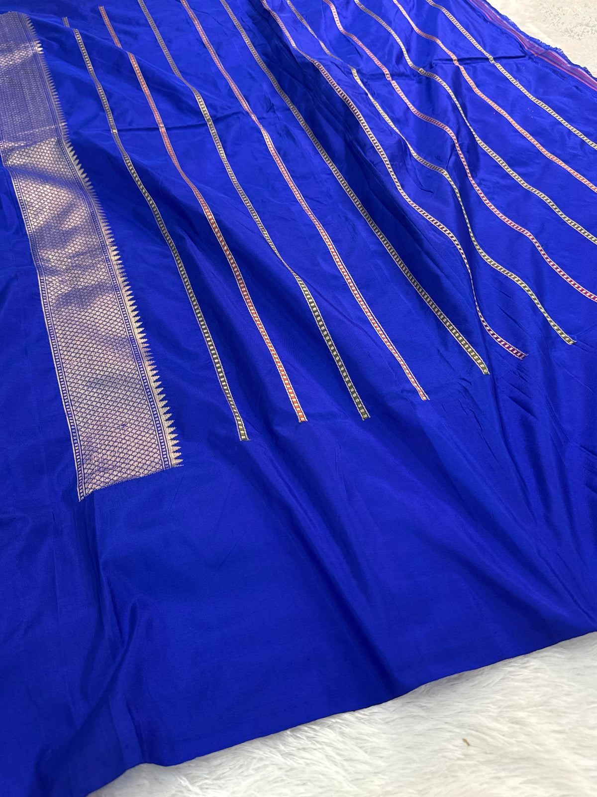 Banarasi pure katan silk saree with Paithnai meenakari jaal design in Majenta colour