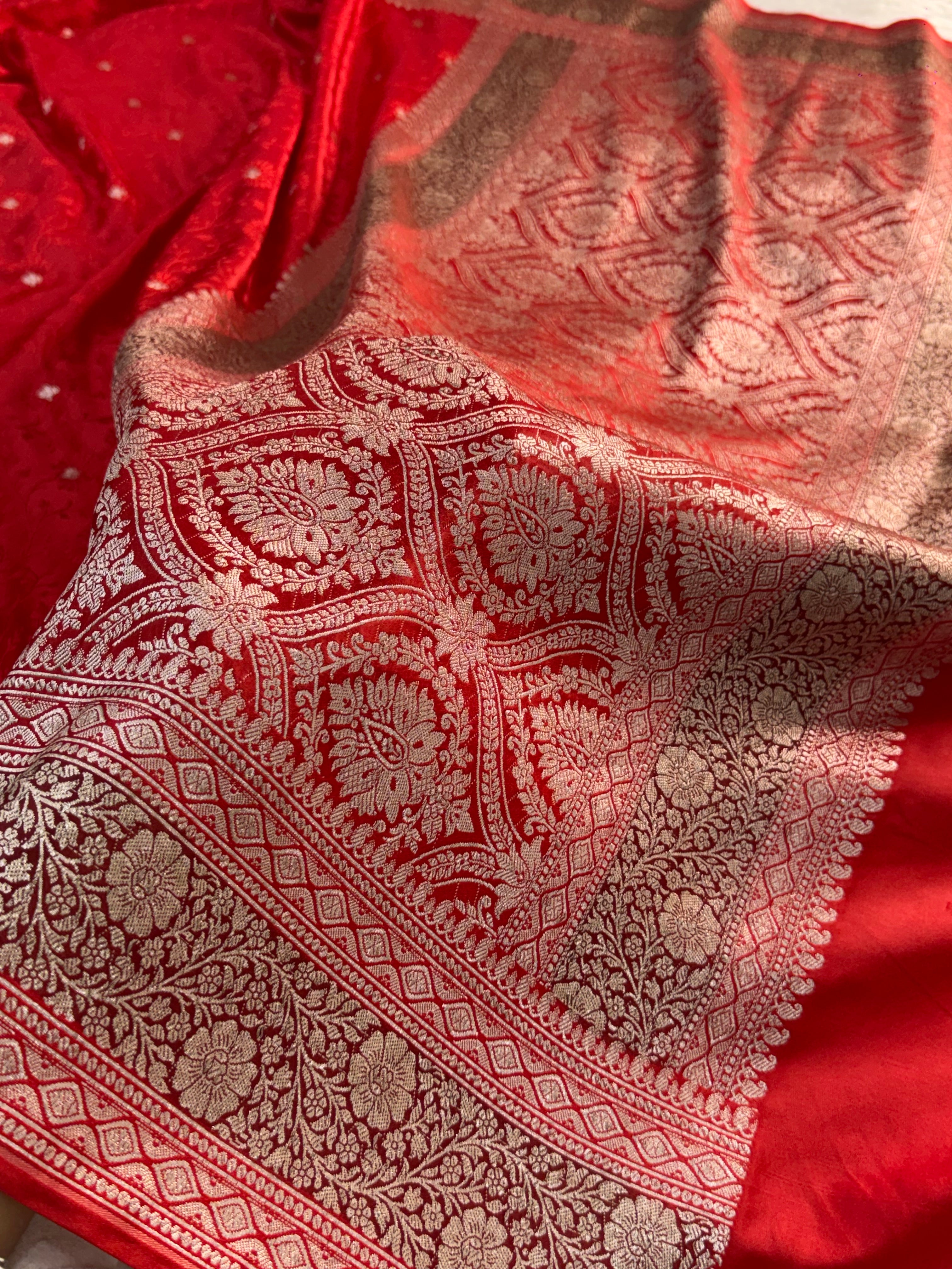 Banarasi Mashru Silk Saree with Tanchoi Jaal Weaving in Parriot Green color (Copy)
