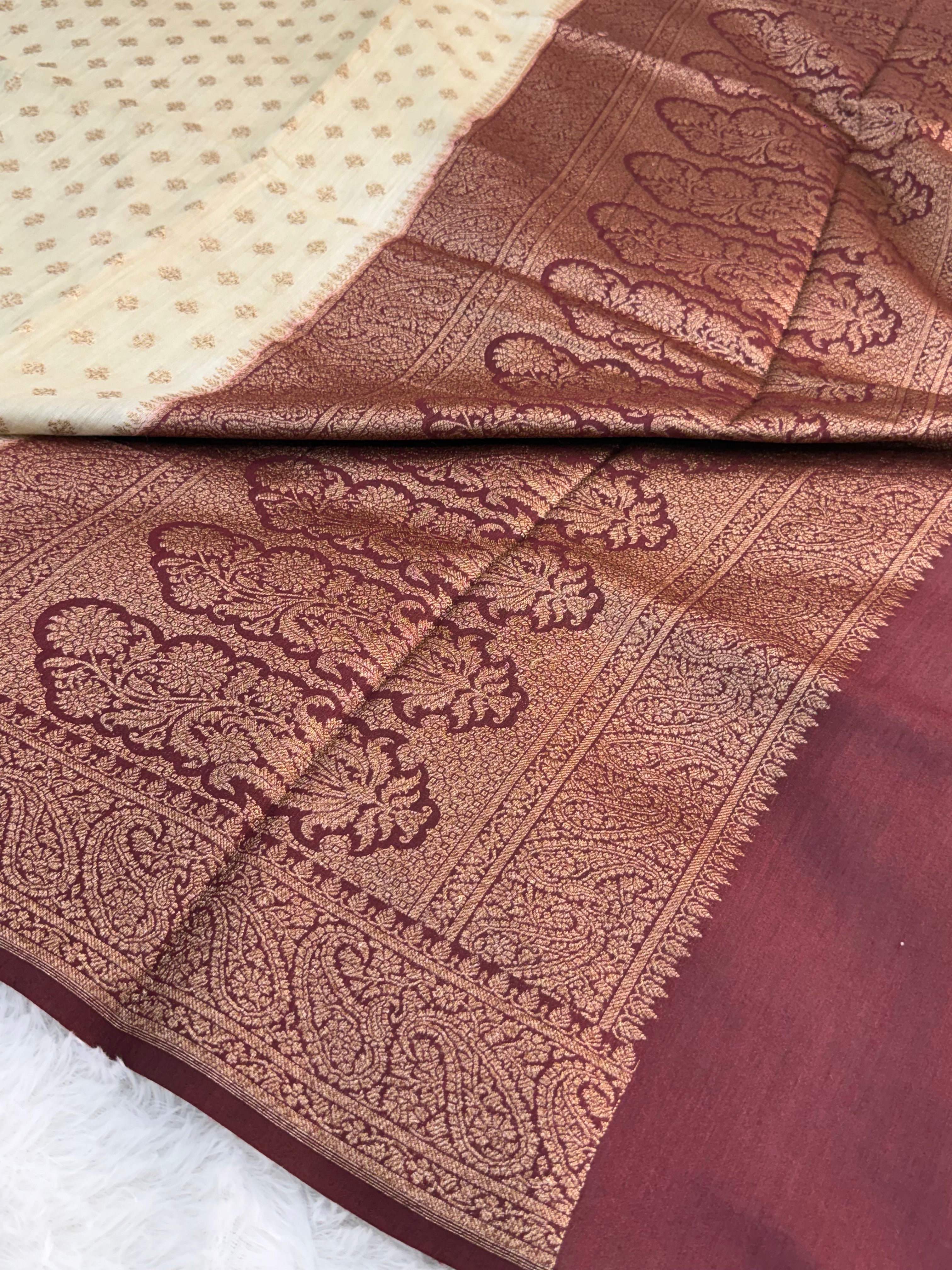Banarasi Pure Monga Silk saree in contrast Off White and Maroon color