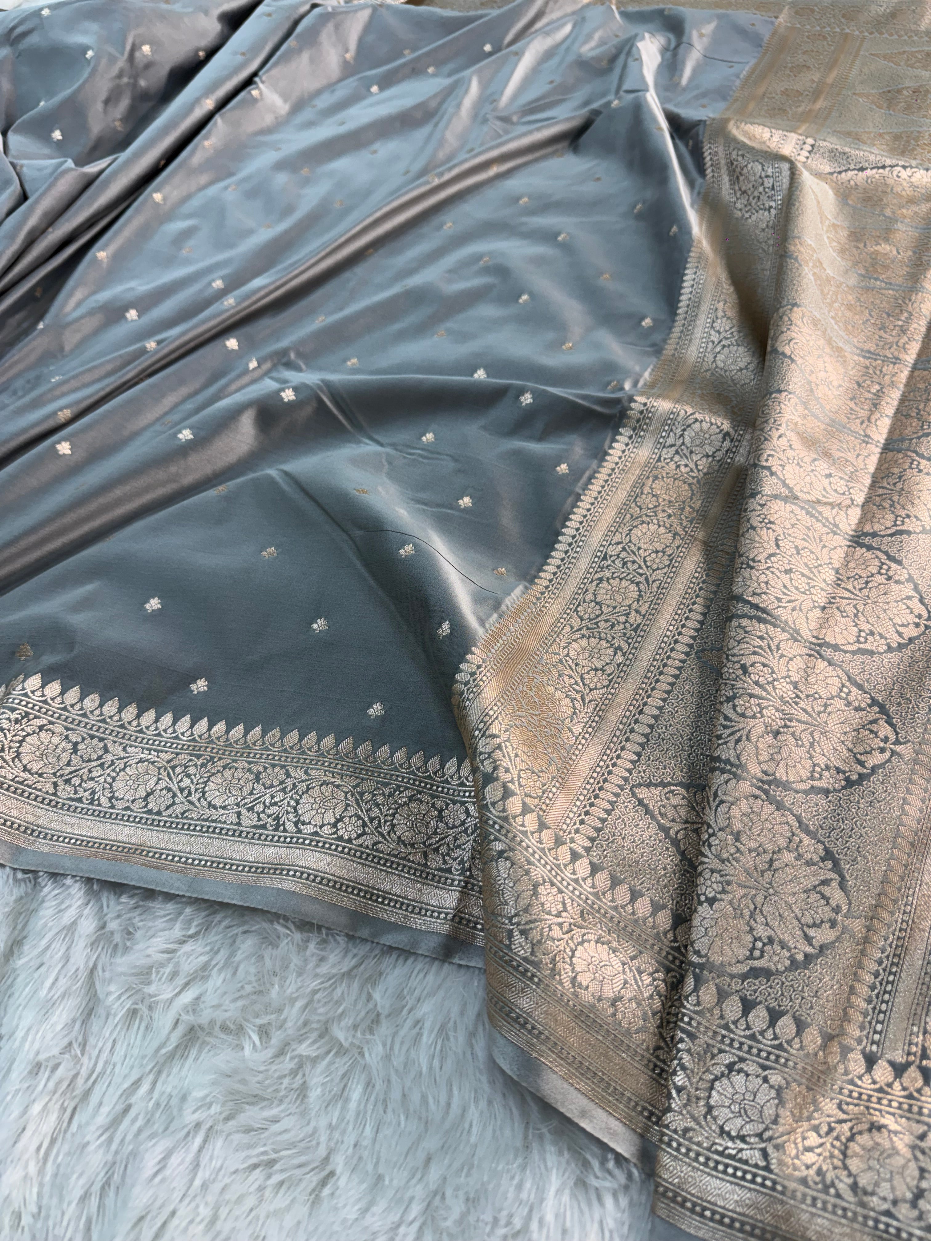 Banarasi Mashru Silk Saree Intricate Buti Design in Light Grey Colour