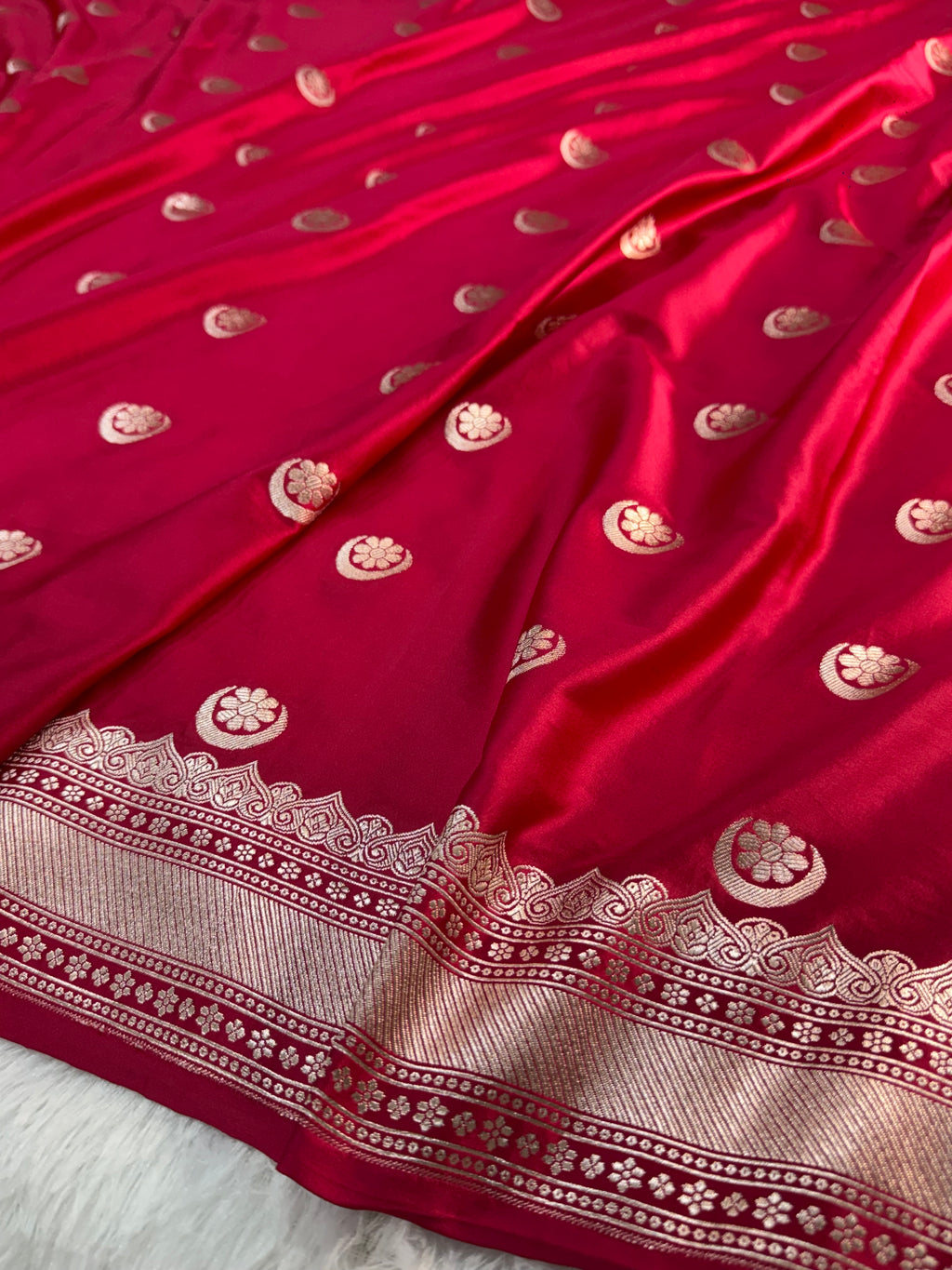 Banarasi Mashru Silk Saree in Border Buti Design in shot rani colour
