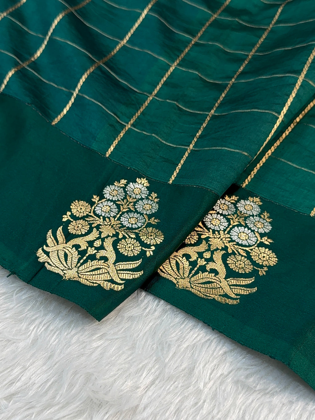 Banarasi Raw Mango Silk Saree with Satin Border with Checks Design in Dark Green Colour