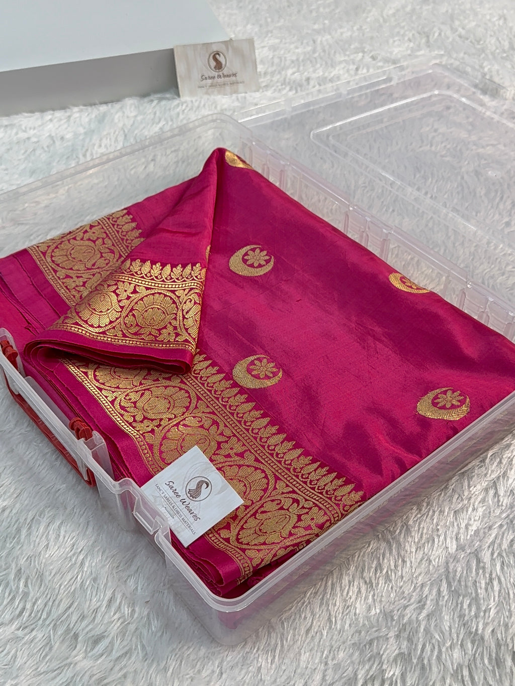 Banarasi Raw Mango Silk Saree in Chand Tara Design in Rani Color