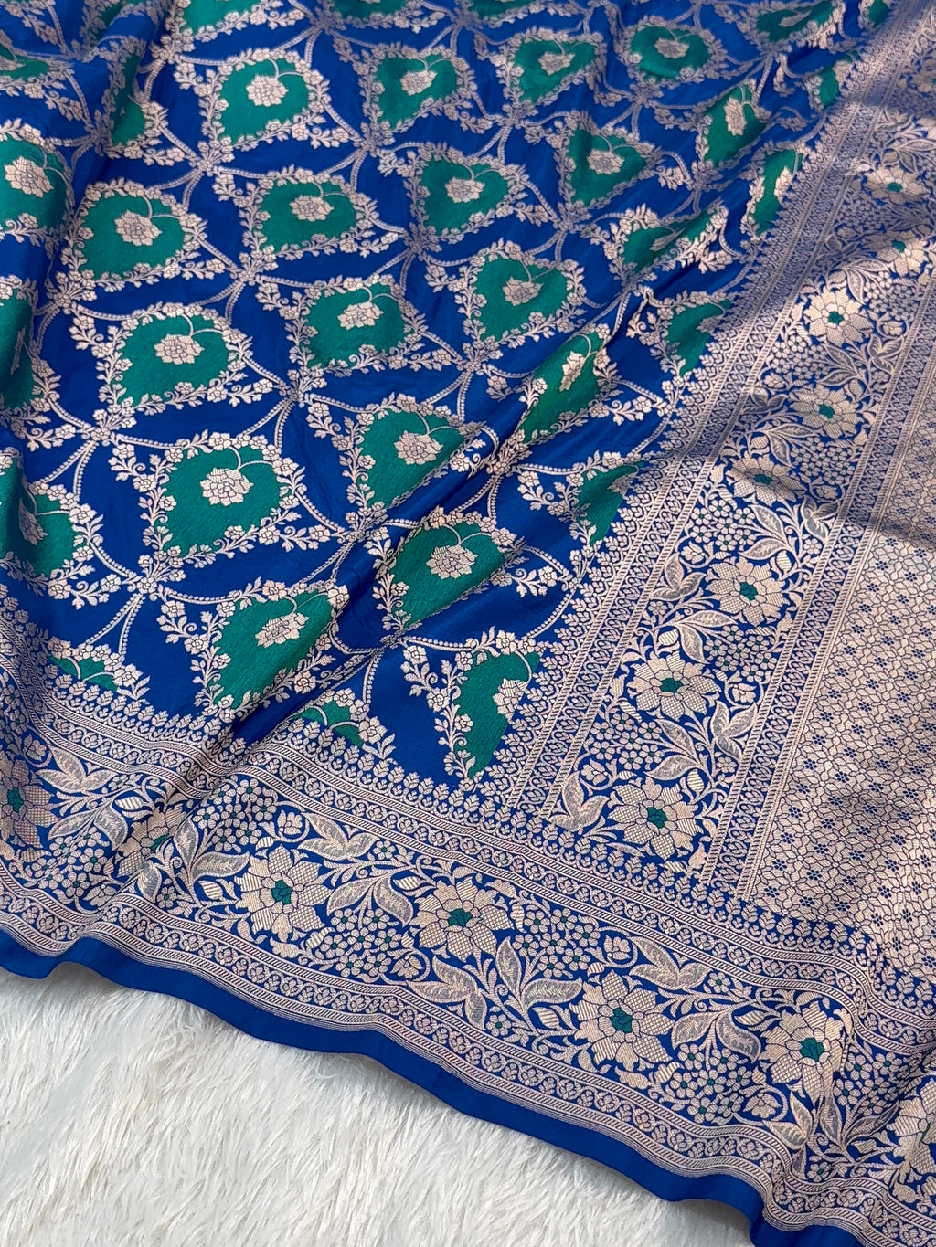 Banarasi Pure Katan Silk Rangkat Saree with the combination of Bottle Green and Royal Blue Colour