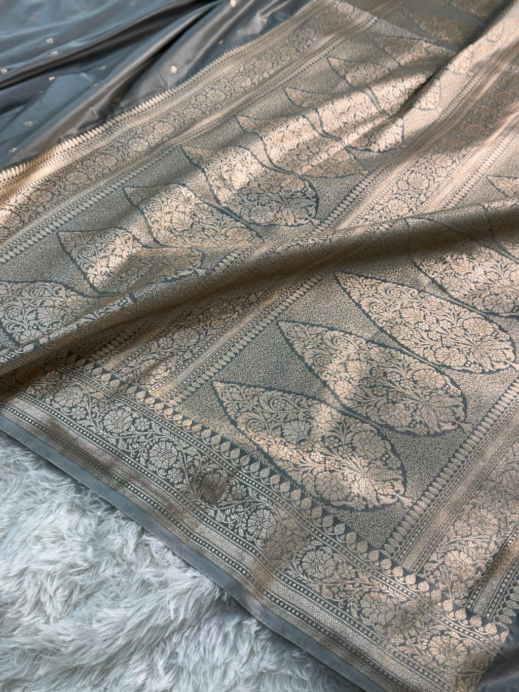 Banarasi Mashru Silk Saree Intricate Buti Design in Light Grey Colour