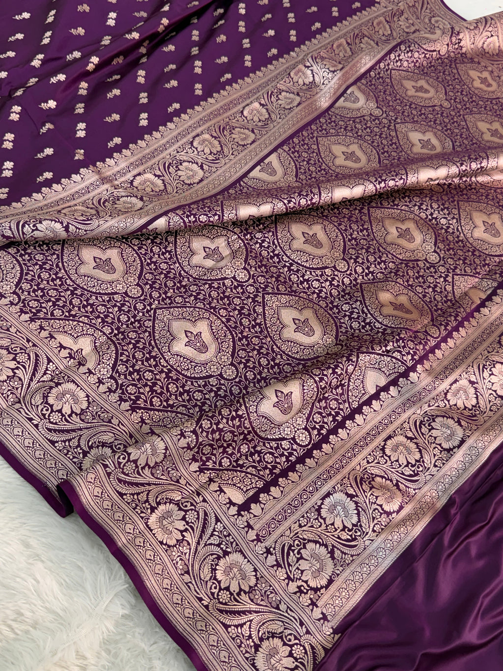Mashru Silk Saree With Buti Design In Magenta Colour