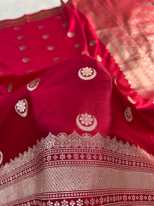 Banarasi Mashru Silk Saree in Border Buti Design in shot rani colour