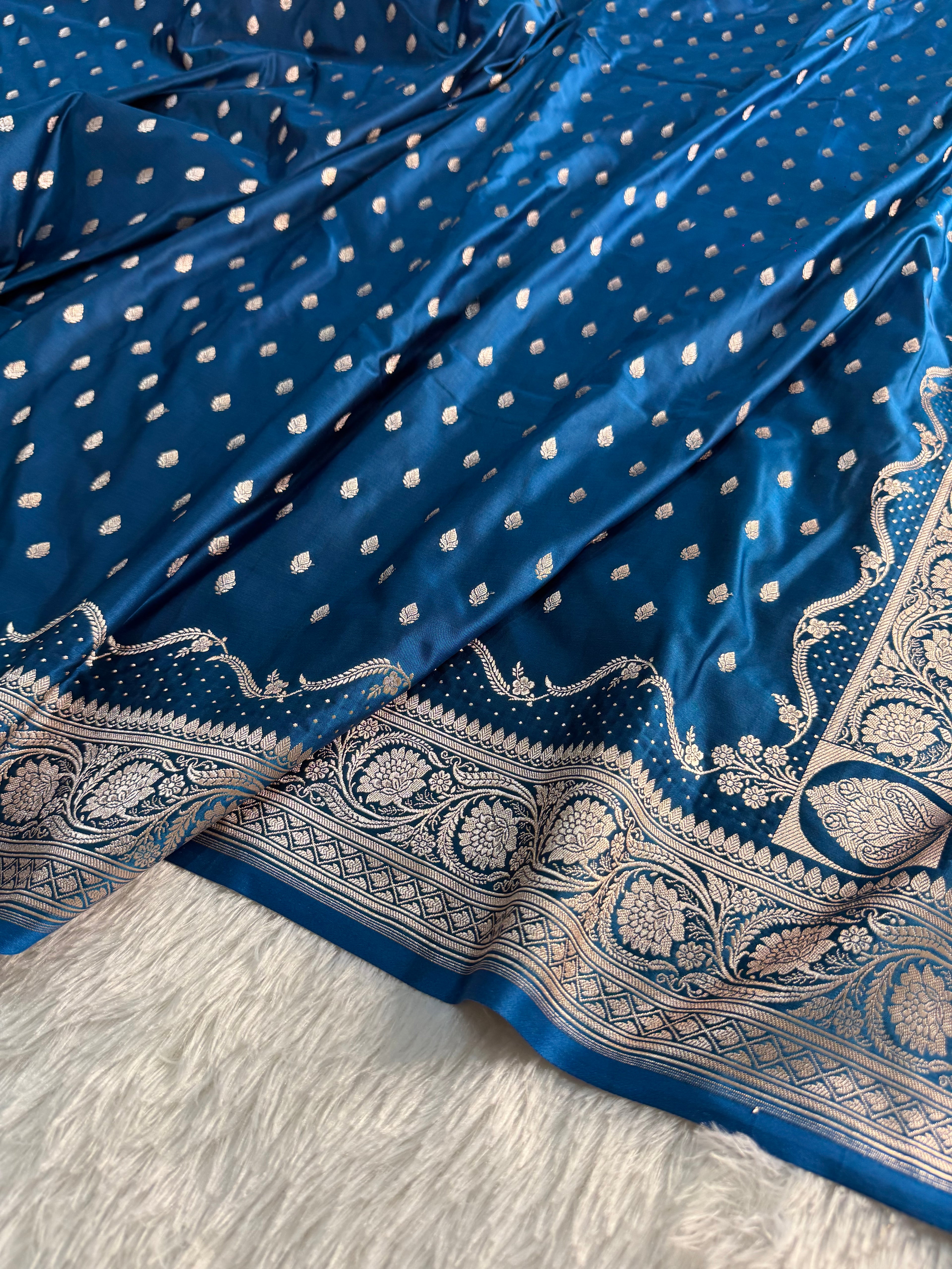 Banarasi Mashru Silk Saree In Royal Blue Color with Laharya Border Design