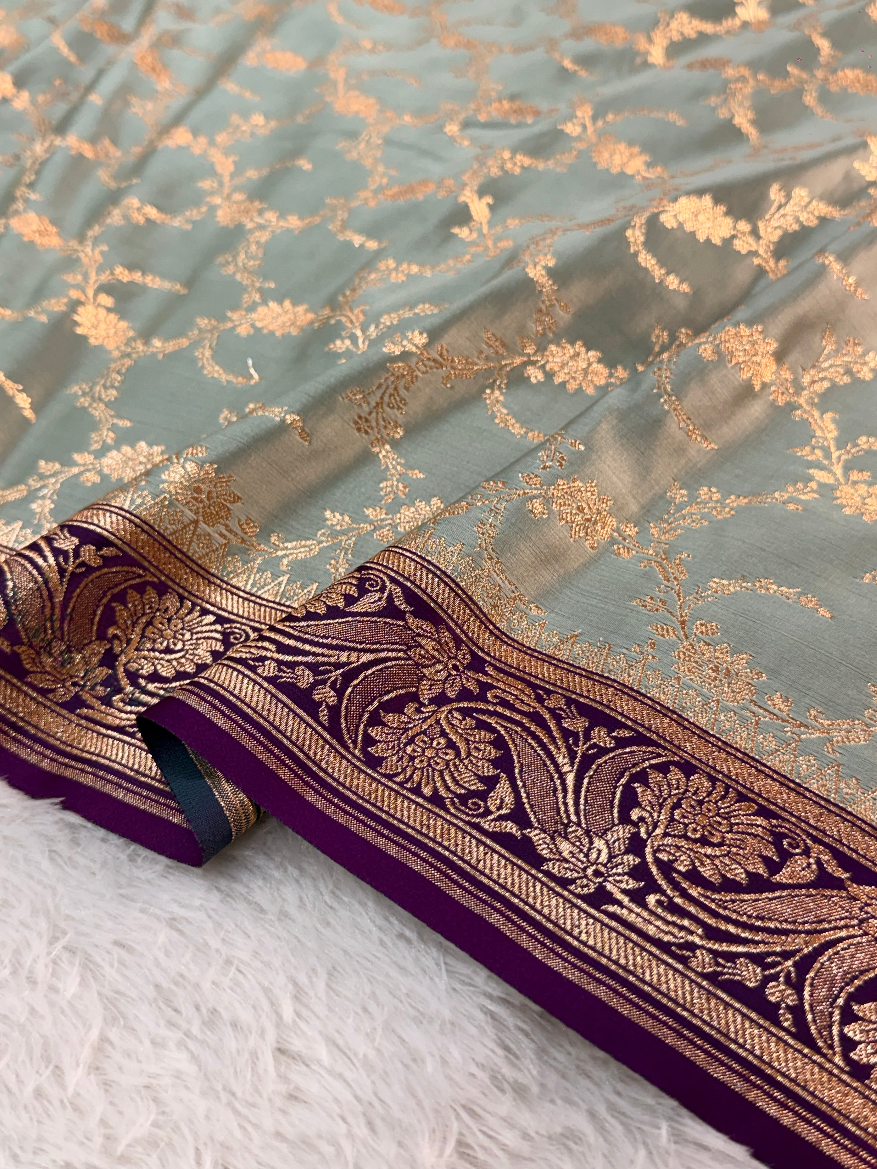 Banarasi Mashru Silk Saree with Tanchoi Weaving in Rusty Rani colour (Copy)