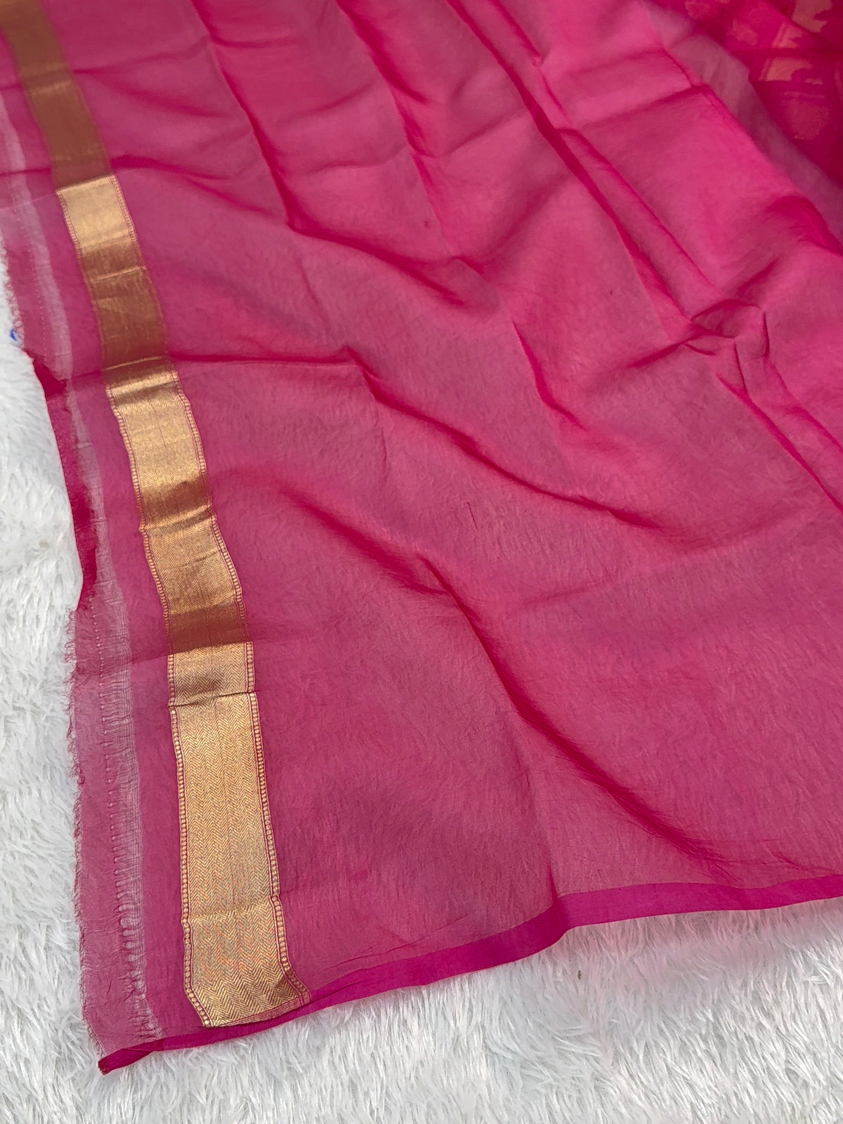 Pure Kora Silk Saree with Gold Zari weaving in Shot Rani Colour