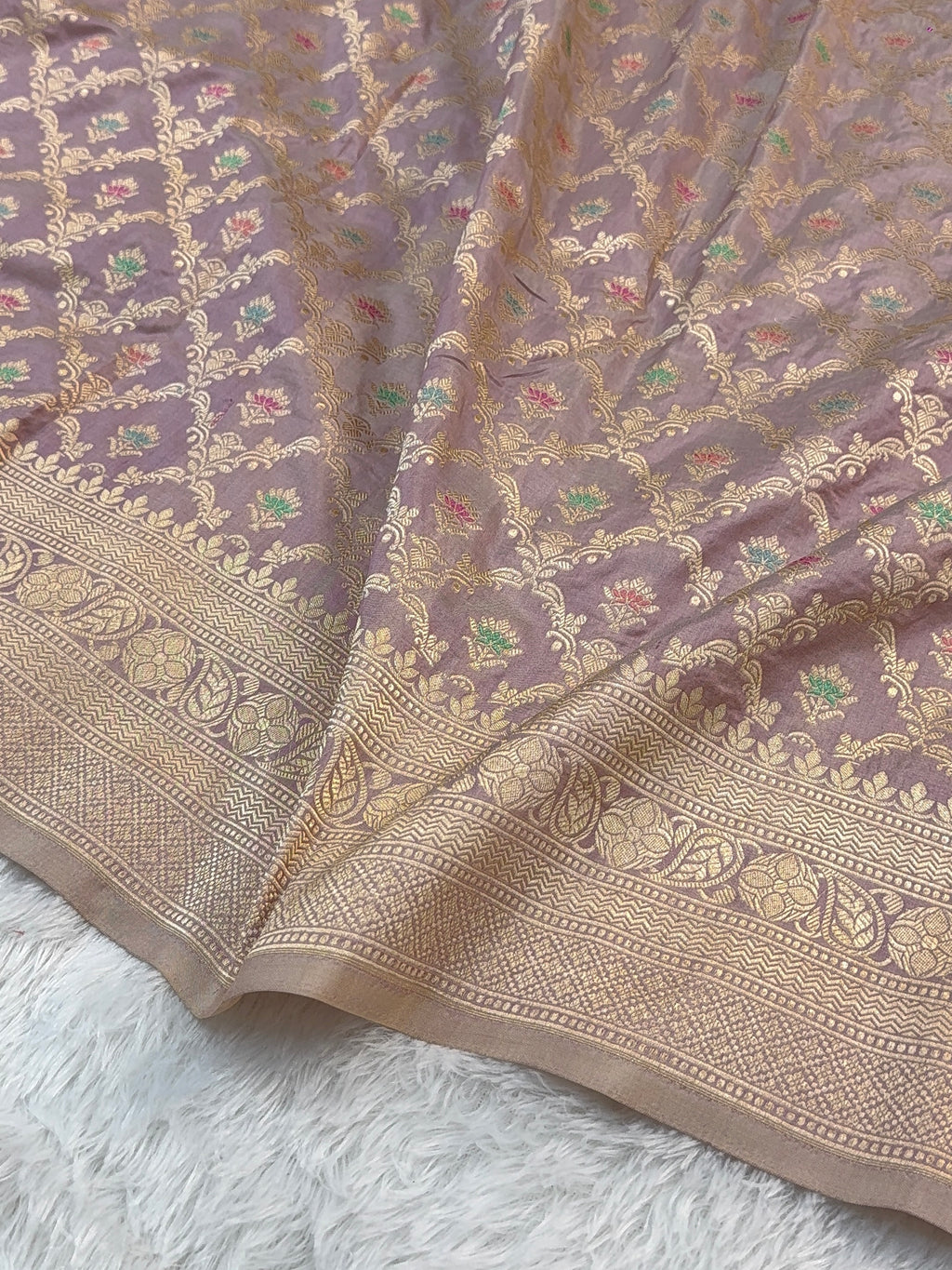 Banarasi Pure Katan Silk Saree with Chokdi Meenakari jaal design in Mauve Colour