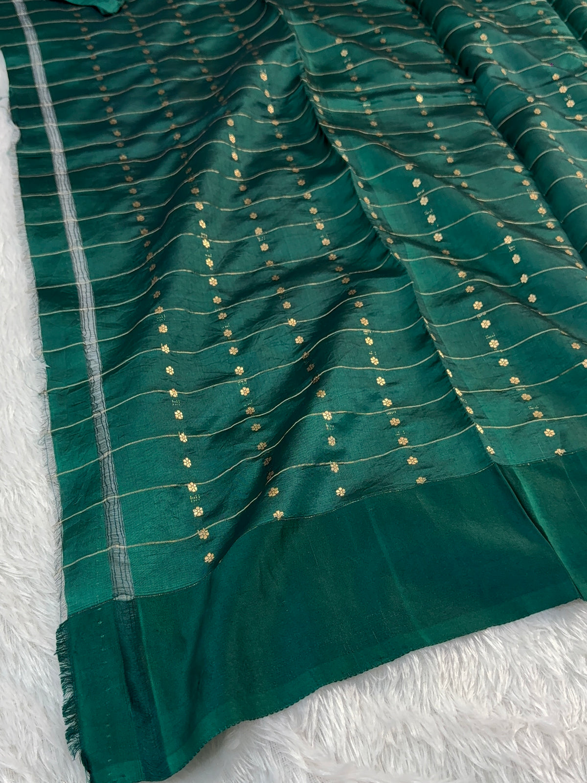 Banarasi Raw Mango Silk Saree with Satin Border with Checks Design in Dark Green Colour