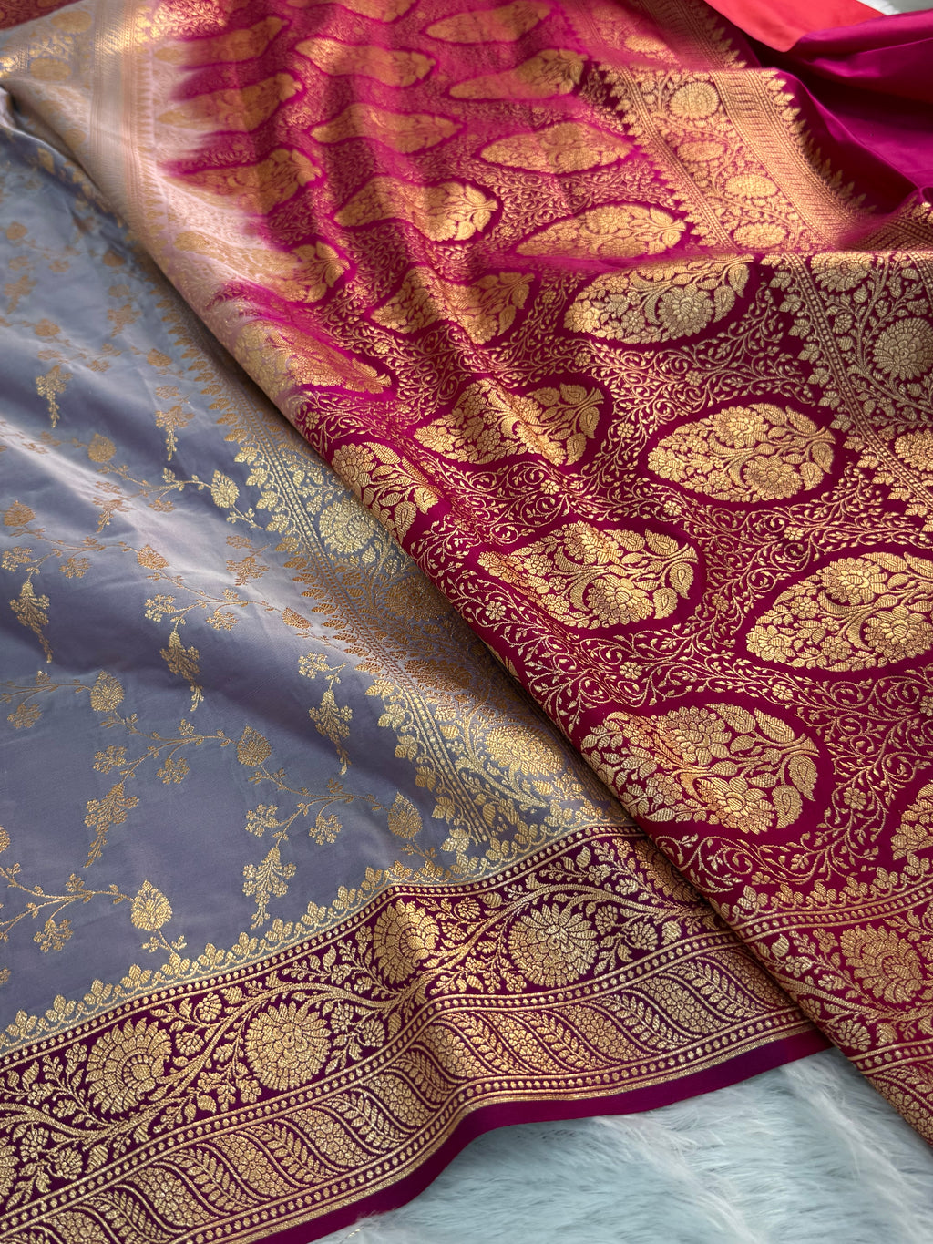 Mashru Silk Saree With Jaal Design In pastel contrast Colour