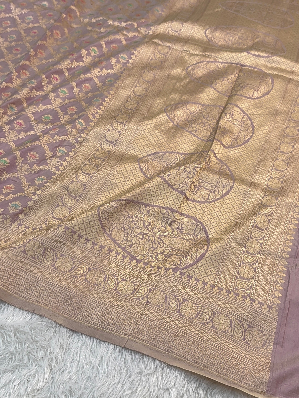 Banarasi Pure Katan Silk Saree with Chokdi Meenakari jaal design in Mauve Colour