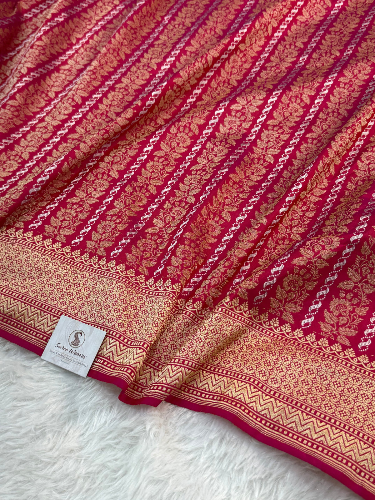 Banarasi Pure Katan Silk Saree Handloom Woven With Silver and Gold Zari Work In Vertical Floral Jaal Design Pattern In Deep Red Color