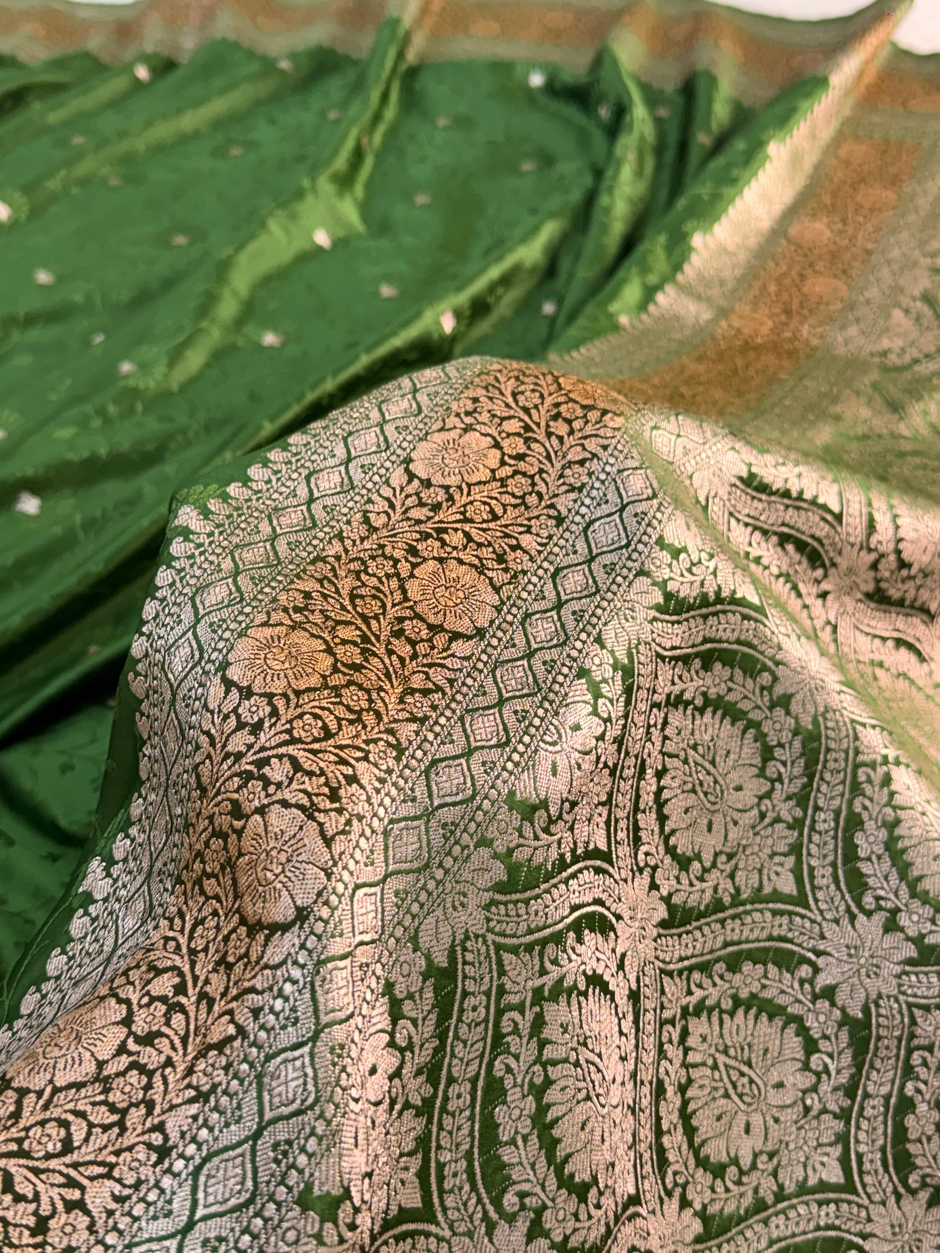Banarasi Mashru Silk Saree with Tanchoi Jaal Weaving in Parriot Green color