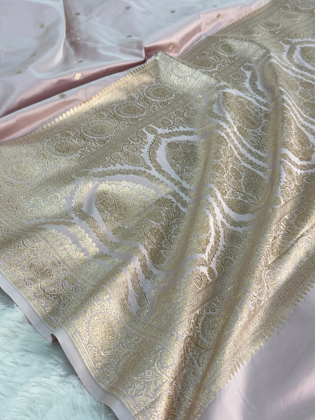 Mashru Silk BanarasiBorder Buti Saree in Baby Pink Color