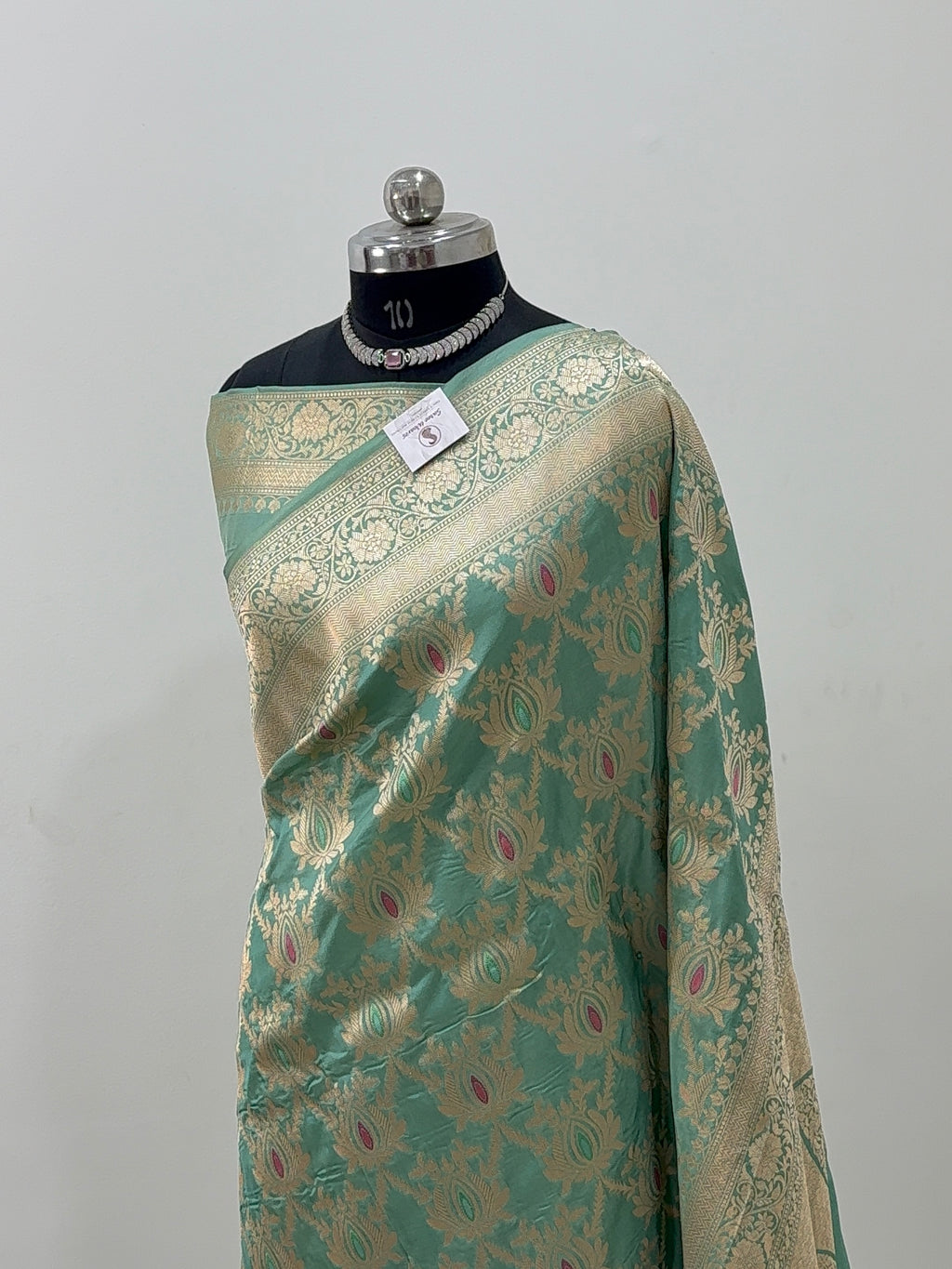 Banarasi Pure Katan Silk Saree with Geometrical Meenakari jaal design in Pista Colour