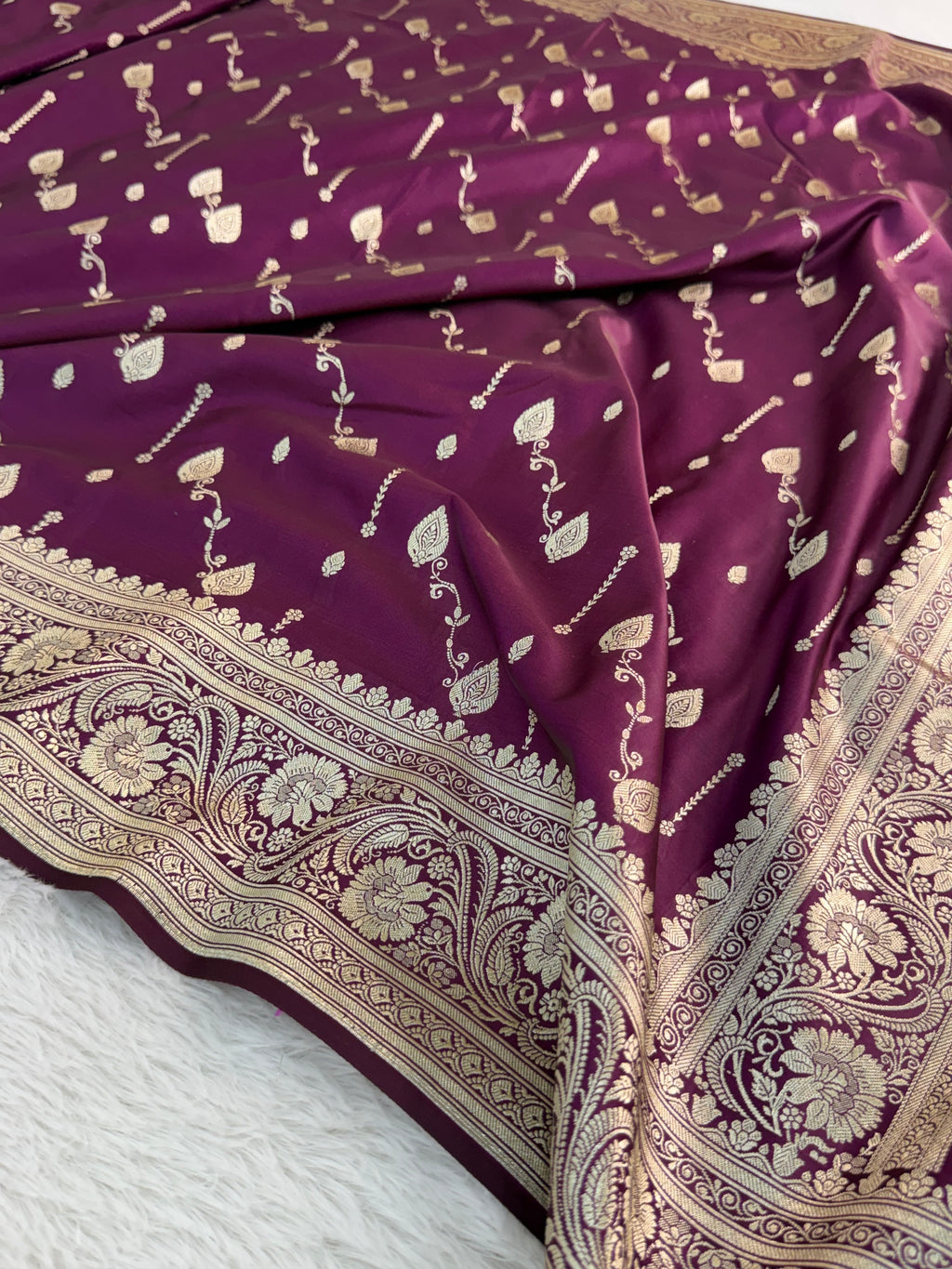 Banarasi Mashru Silk Saree Intricate Buti Design in majenta color