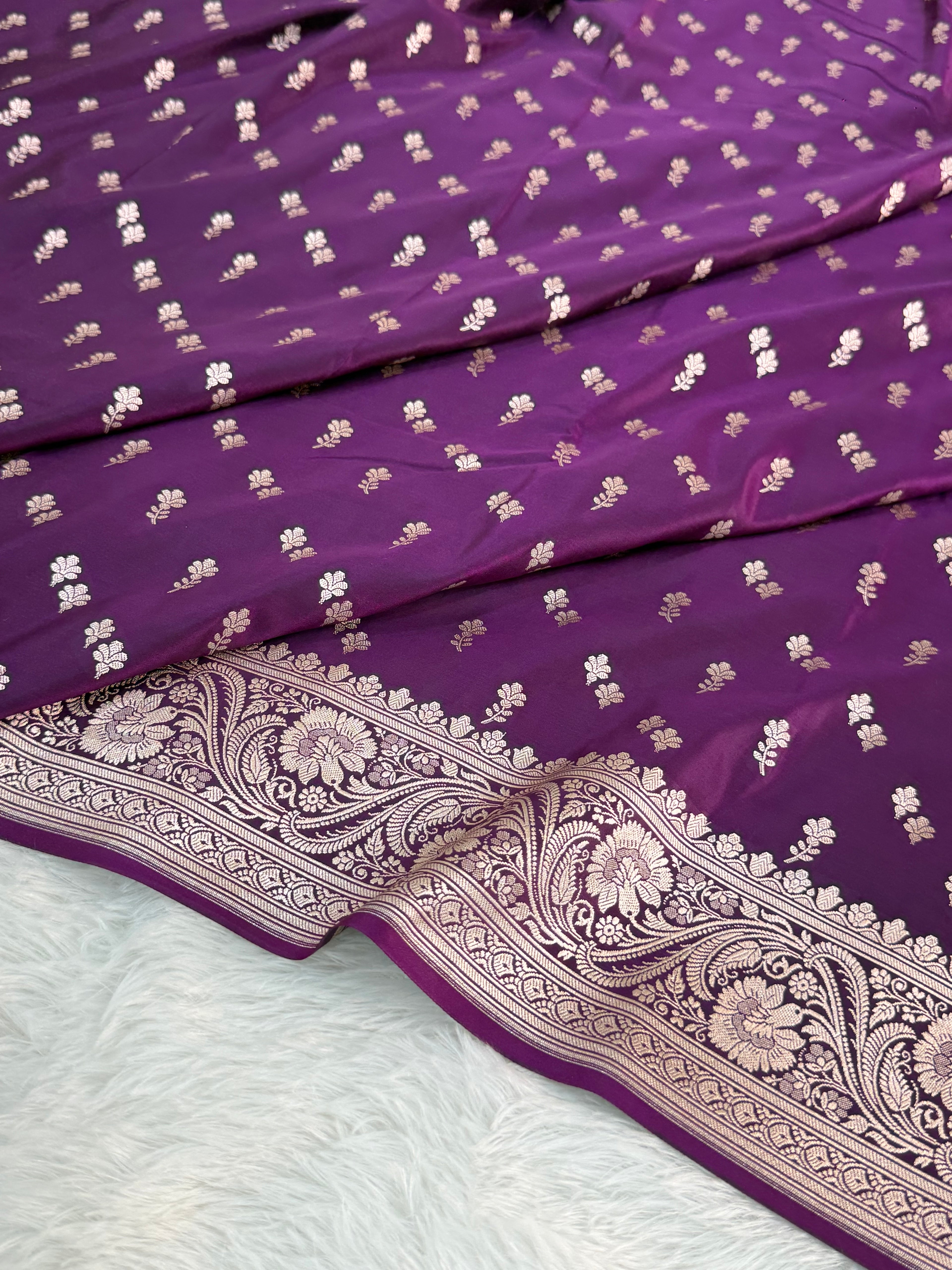 Mashru Silk Saree With Buti Design In Magenta Colour