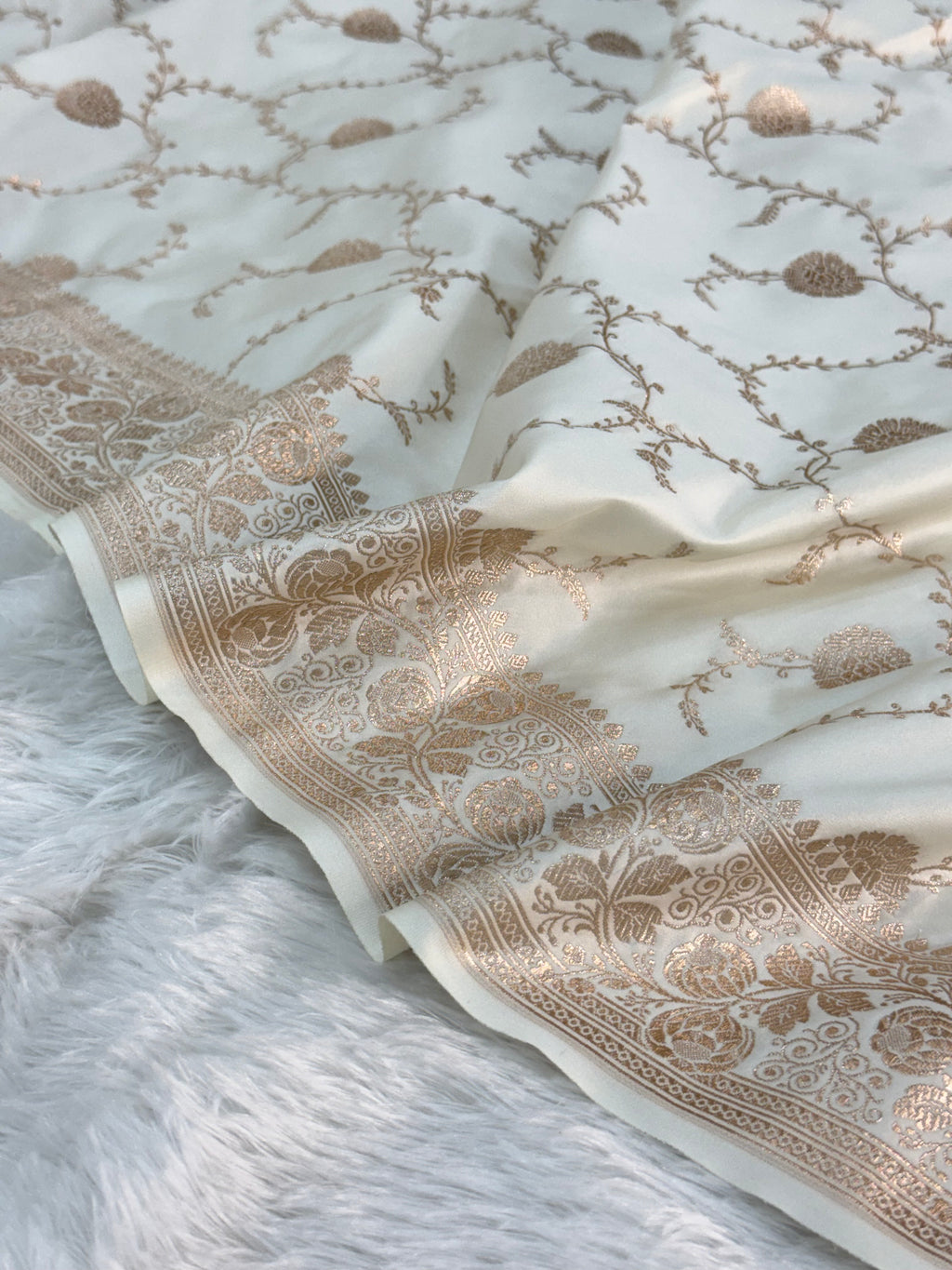 Banarasi Mashru Silk Saree Intricate Jaal Design in Light off white color
