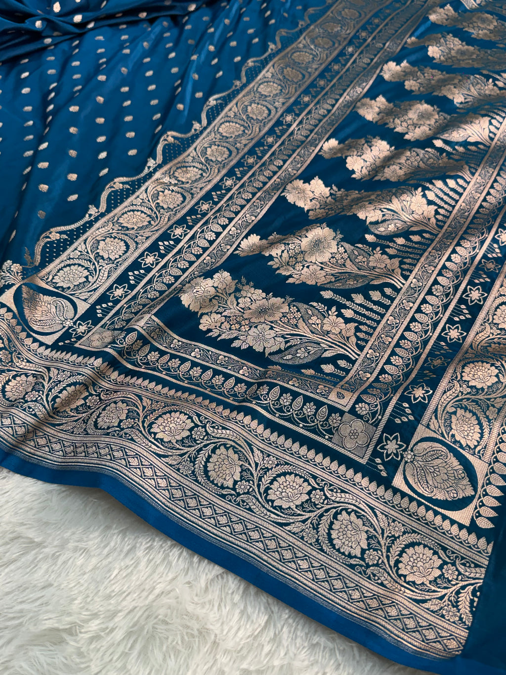 Banarasi Mashru Silk Saree In Royal Blue Color with Laharya Border Design