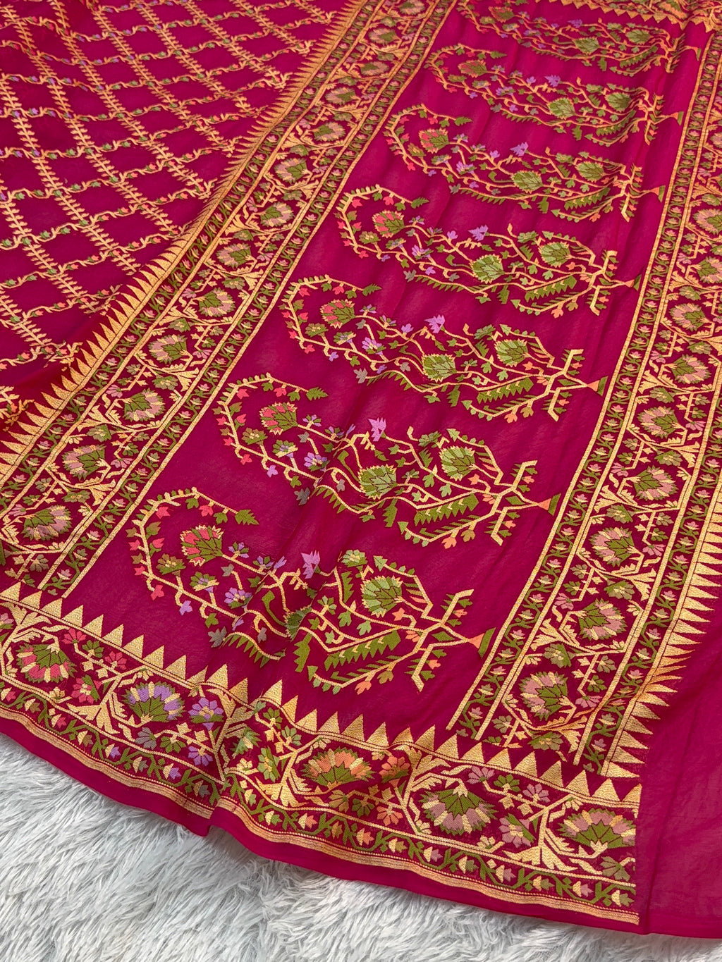 Banarasi Pure Khaddi Chiffon Saree with Meenakari Jaal Design in Rani Colour