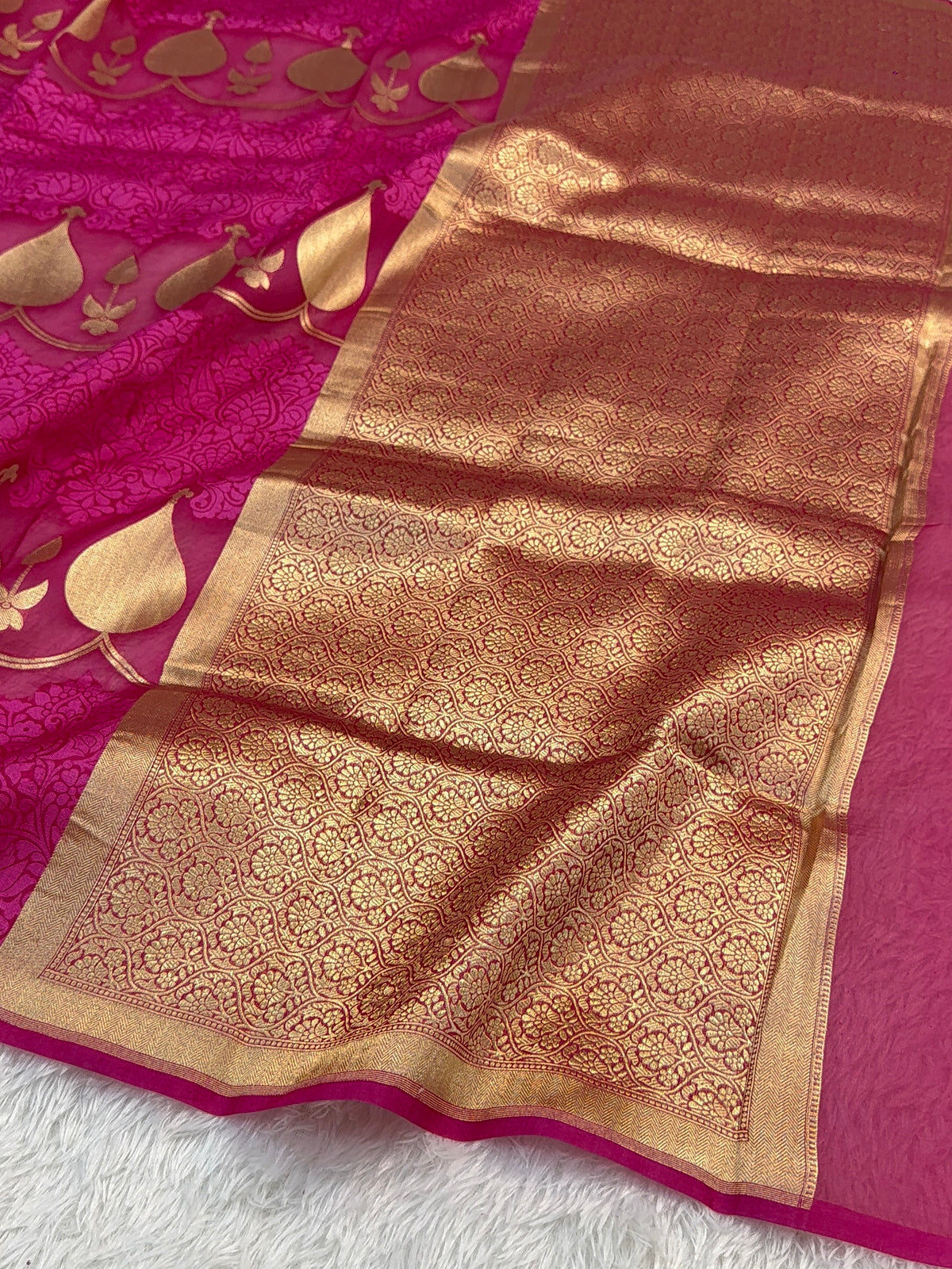 Pure Kora Silk Saree with Gold Zari weaving in Shot Rani Colour