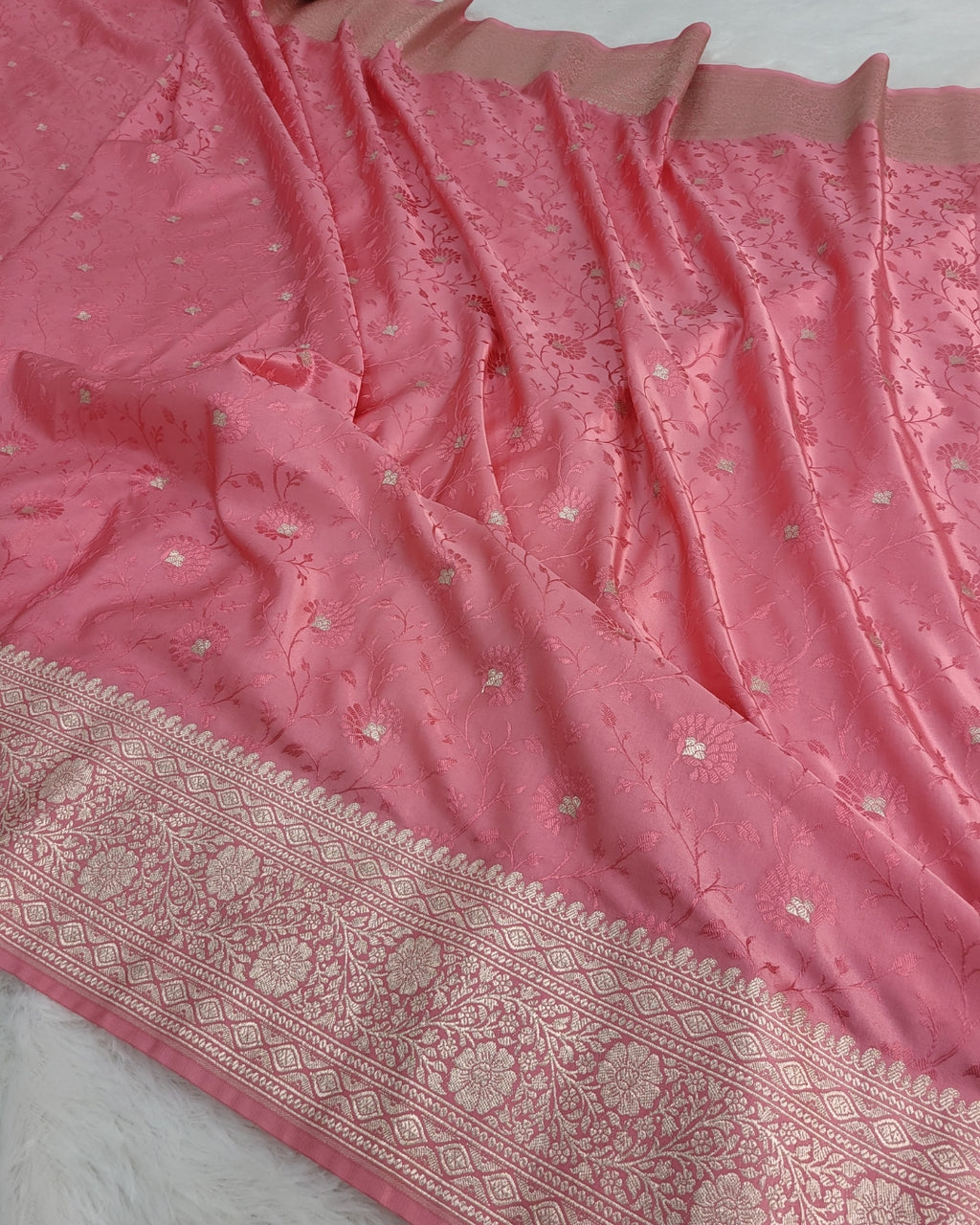 Banarasi Mashru Silk Saree Intricate with Tanchoi Jaal Design
