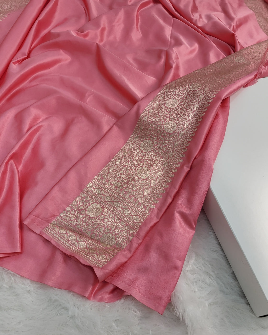 Banarasi Mashru Silk Saree Intricate with Tanchoi Jaal Design