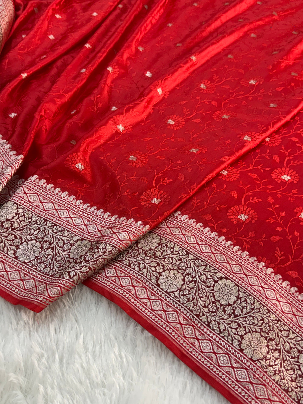 Banarasi Mashru Silk Saree with Tanchoi Jaal Weaving in Parriot Green color (Copy)