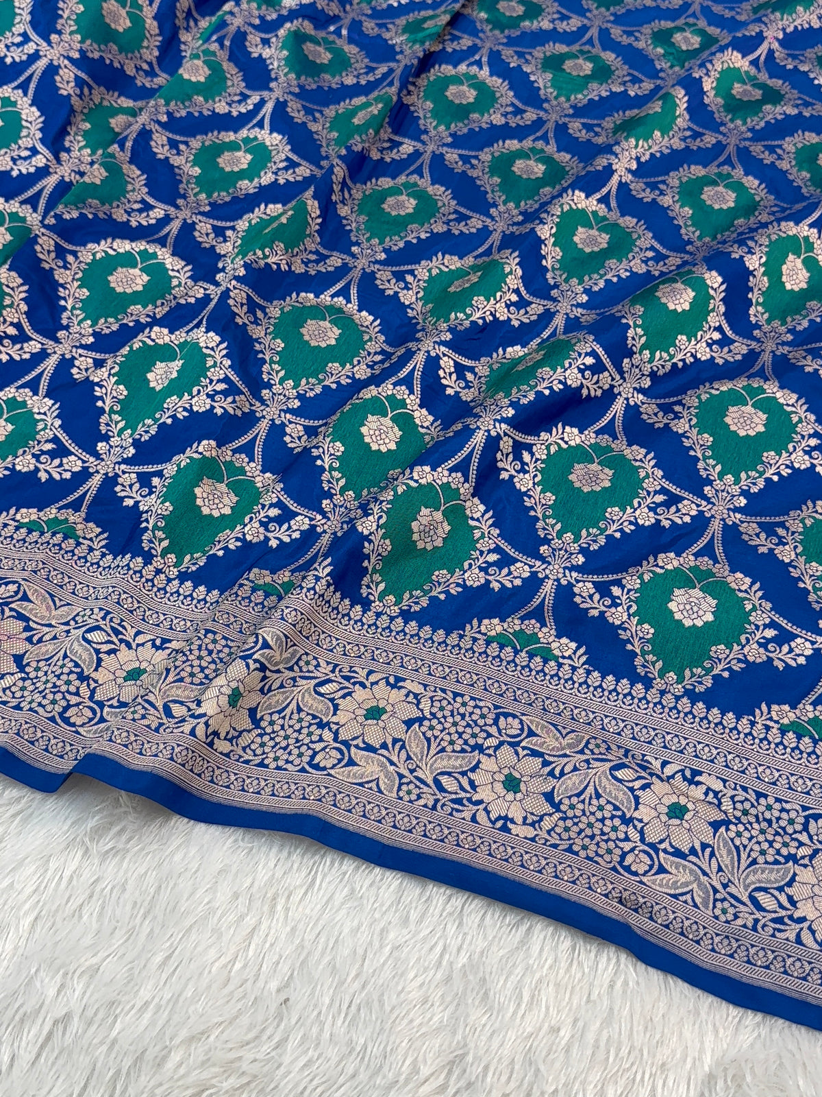 Banarasi Pure Katan Silk Rangkat Saree with the combination of Bottle Green and Royal Blue Colour