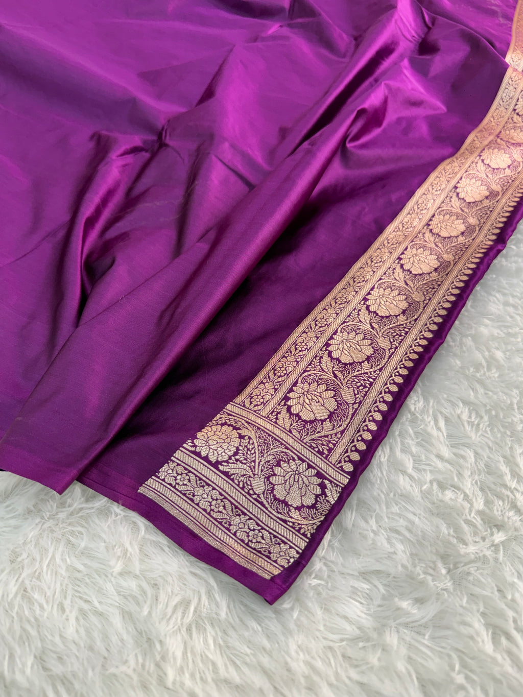 Banarasi Mashru Silk Saree Intricate Buti Design in majenta color