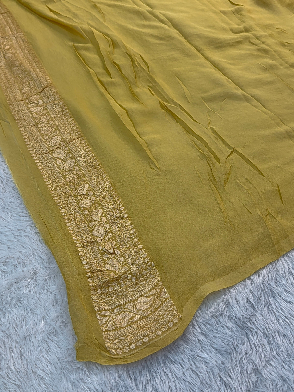 Banarasi Pure Khaddi Chiffon Saree in Floral Aada Jaal Design in Deep Maroon Colour