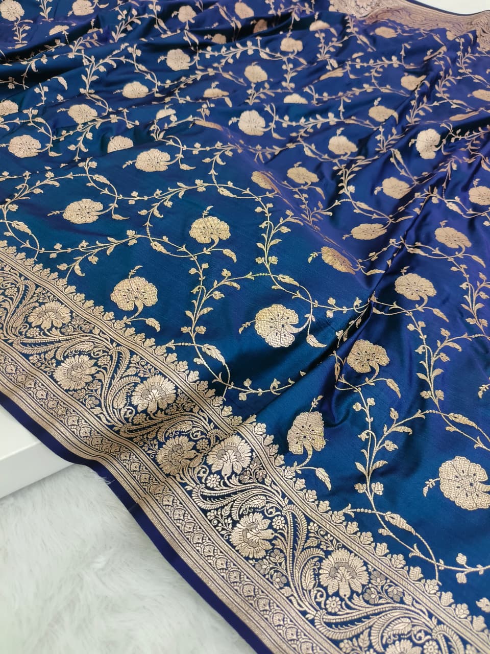 Mashru Silk Banarasi Border Jaal Saree