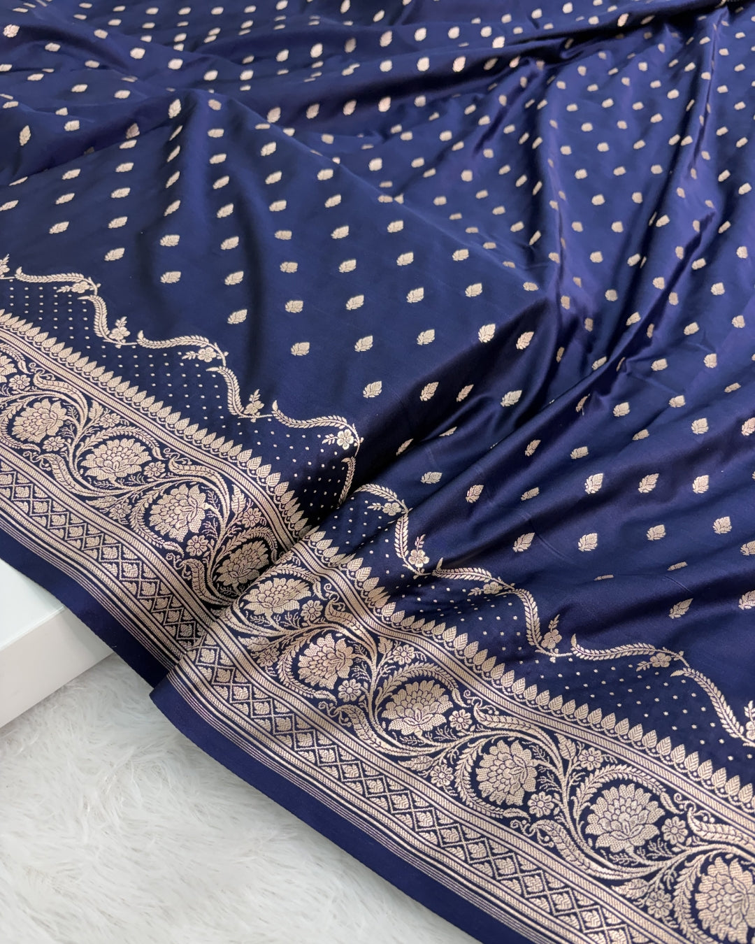Mashru Silk Banarasi Designer Border Buti Saree