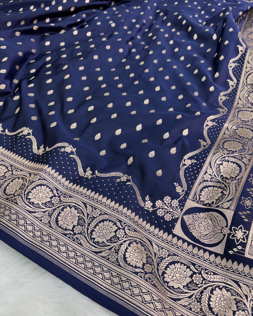 Mashru Silk Banarasi Designer Border Buti Saree