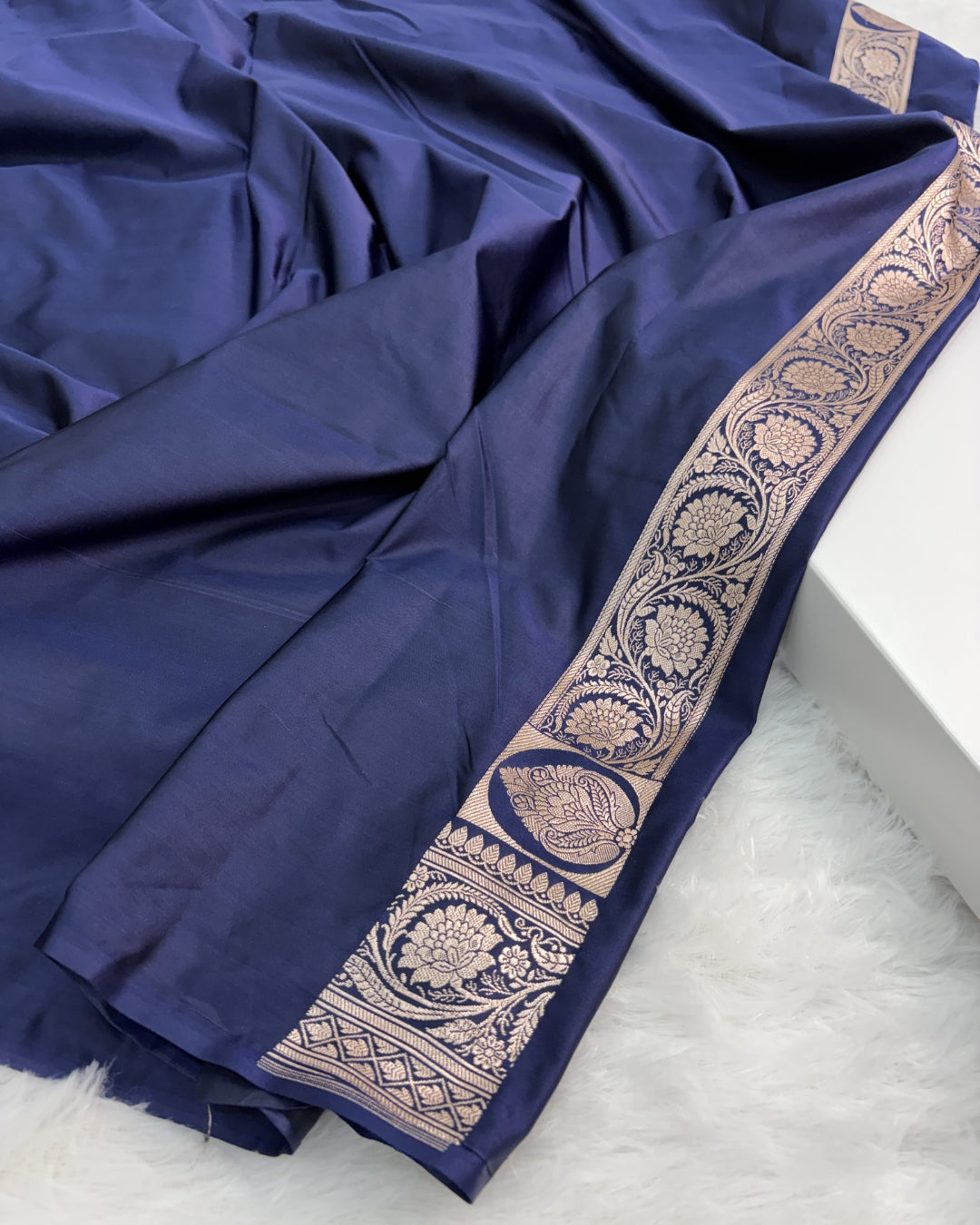 Mashru Silk Banarasi Designer Border Buti Saree