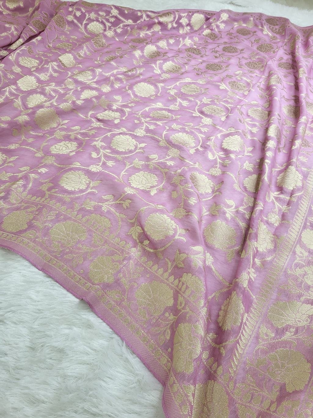 Georgette saree in floral jaal design