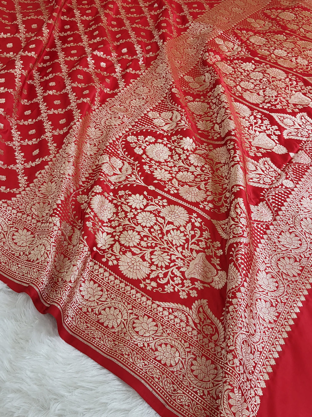 Banarasi mashru silk saree in chokdi design