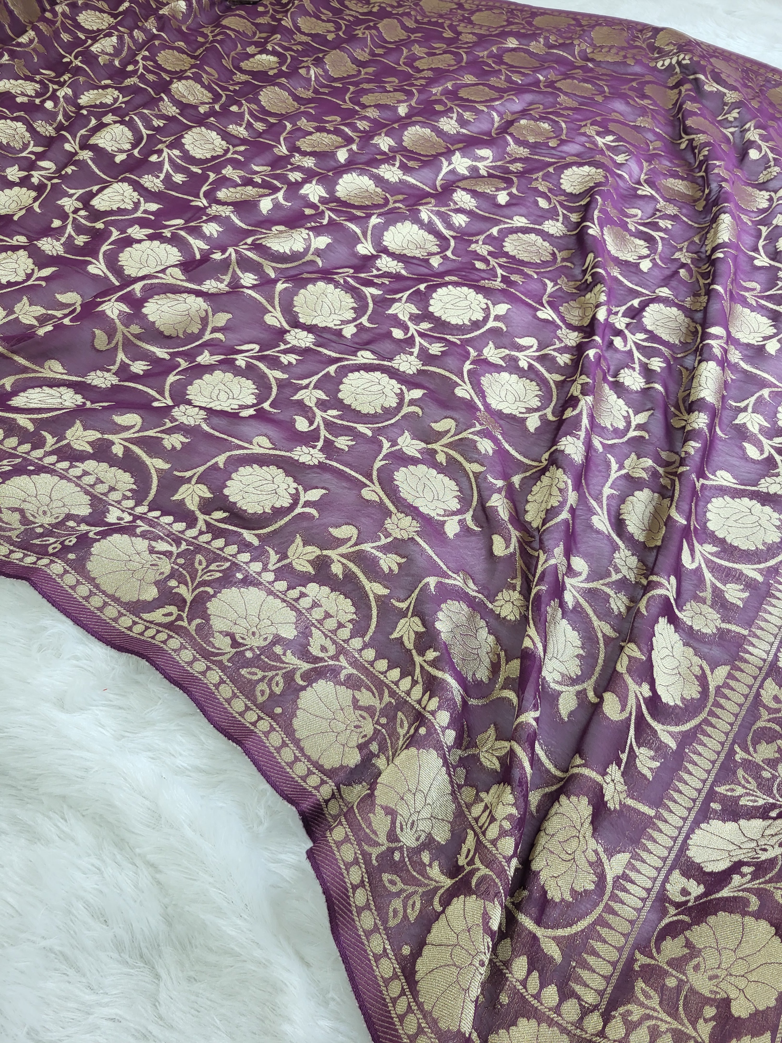 Georgette saree in floral jaal design