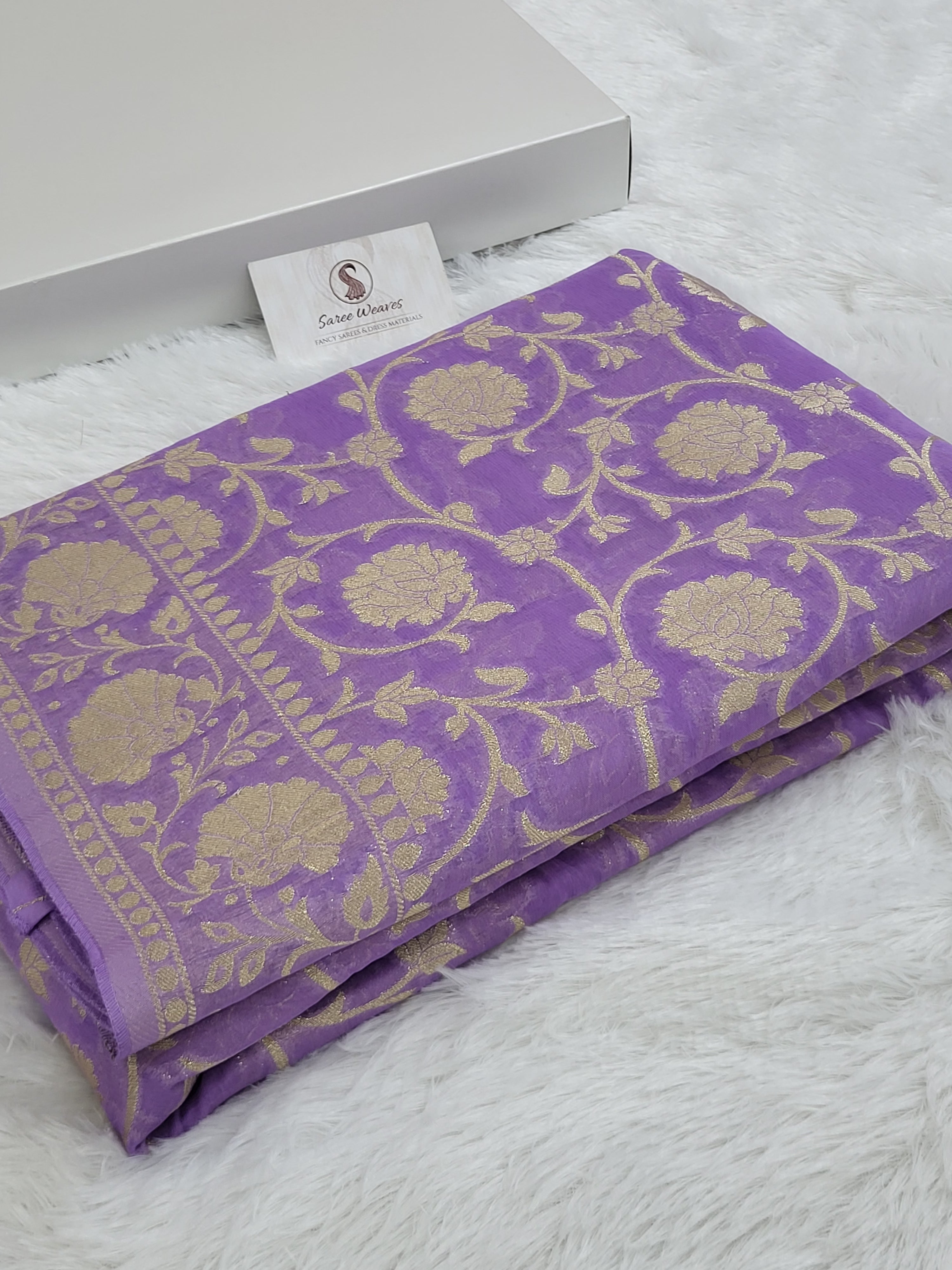 Georgette saree in floral jaal design