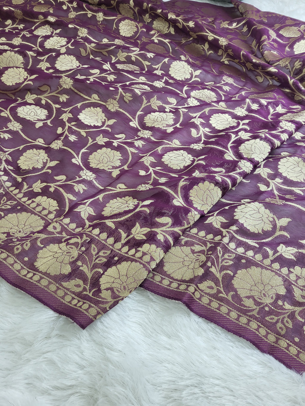 Georgette saree in floral jaal design