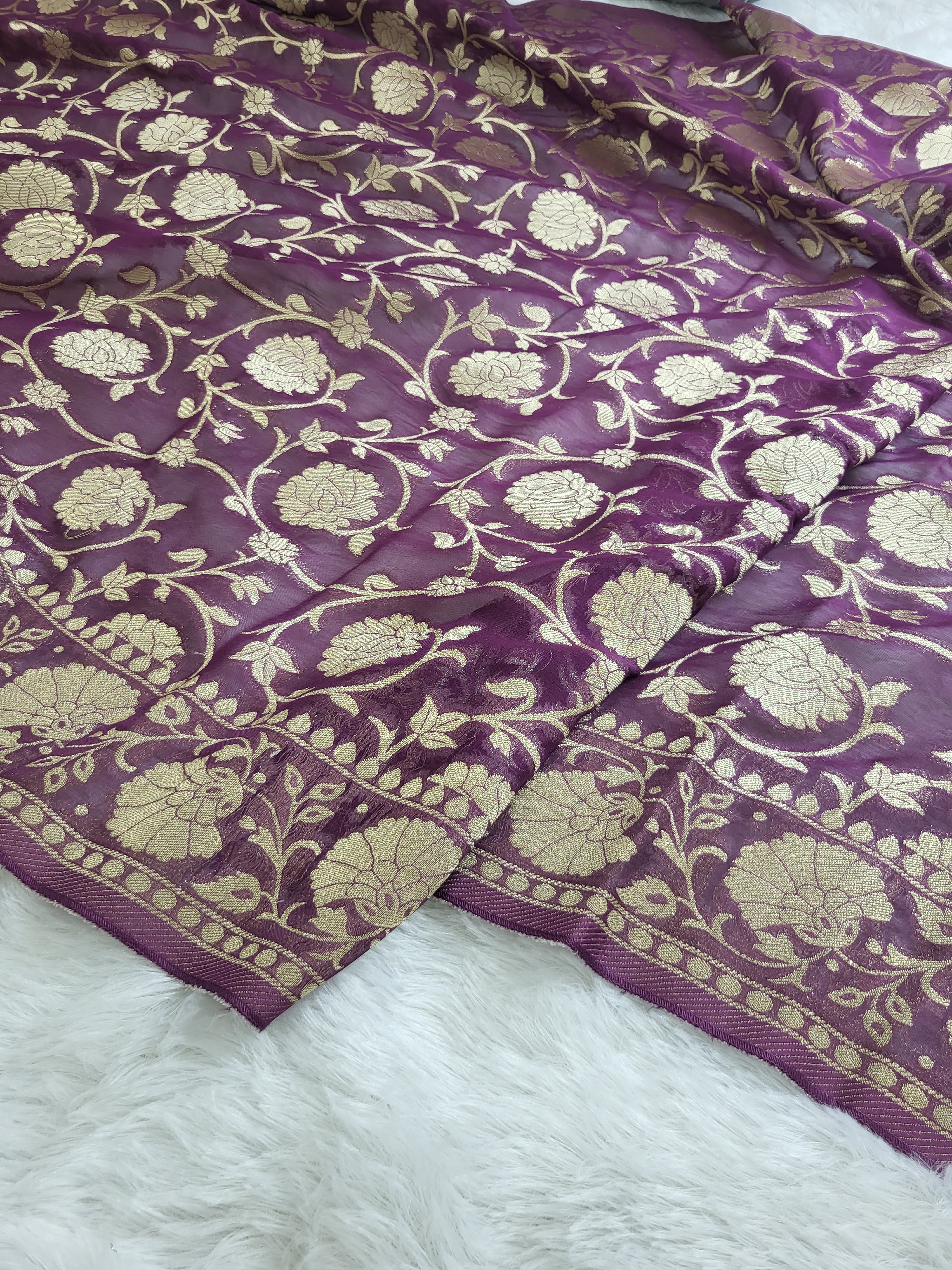 Georgette saree in floral jaal design
