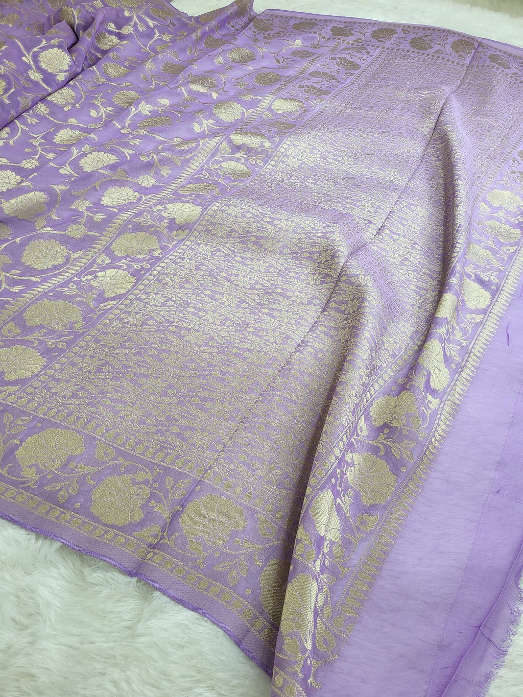 Georgette saree in floral jaal design
