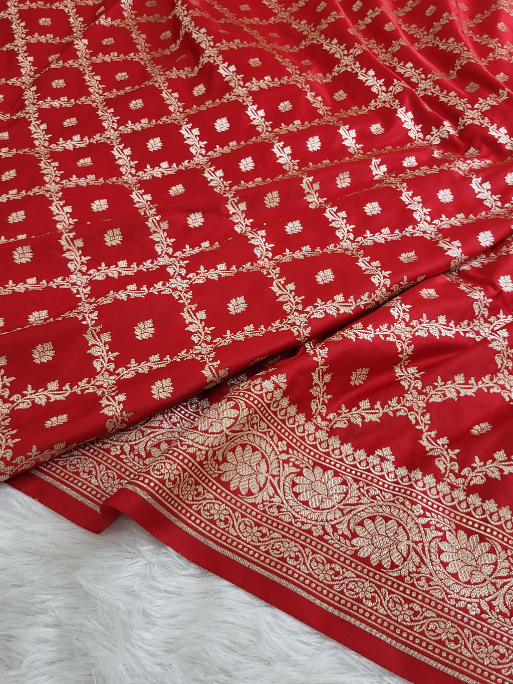 Banarasi mashru silk saree in chokdi design