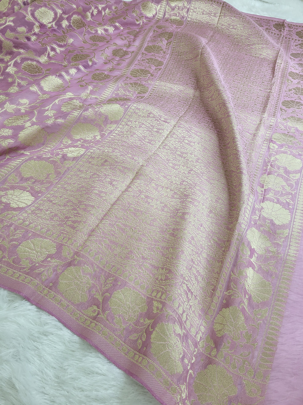 Georgette saree in floral jaal design