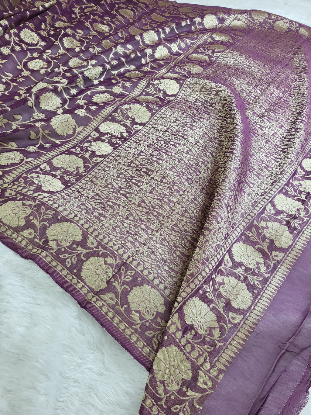 Georgette saree in floral jaal design